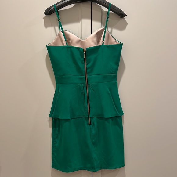 Naven, size 6, emerald green spaghetti strap mini with pendulum around waist. - Picture 3 of 7